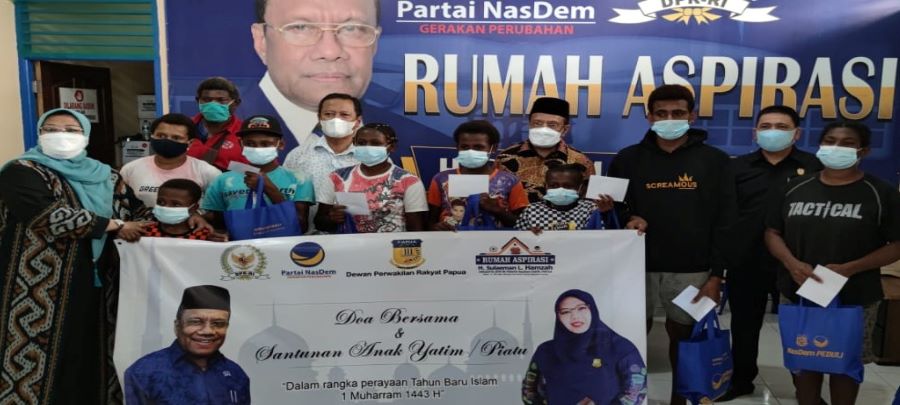Sulaeman Hamzah Santuni Anak Yatim Piatu di Semangga Merauke